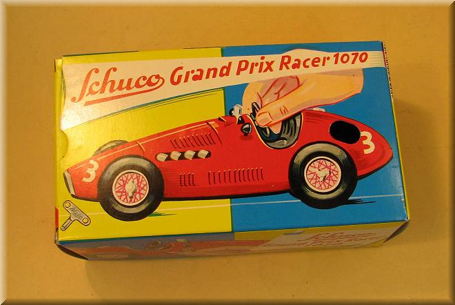 z 705/  Scheibe für Schuco Grand Prix Racer  Blechspielzeug Auto 